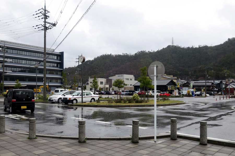 びっくりするほど栄えてない米原駅前（画像：写真AC）