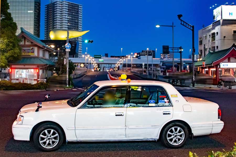タクシー（画像：写真AC）