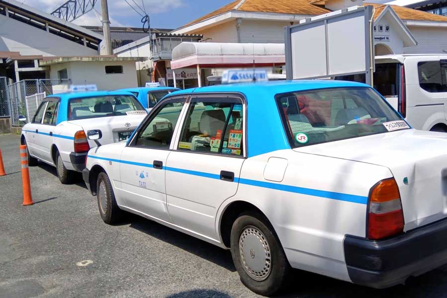 タクシー（画像：写真AC）