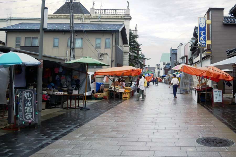 在りし日の輪島朝市の様子（画像：写真AC）