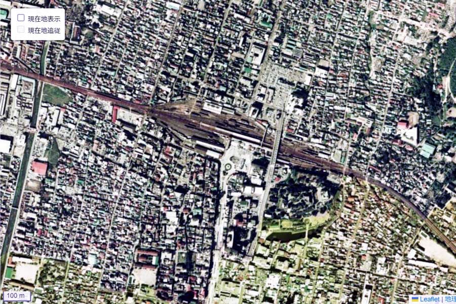 1975年頃に撮影された「甲府駅」周辺の航空写真（画像：国土地理院）