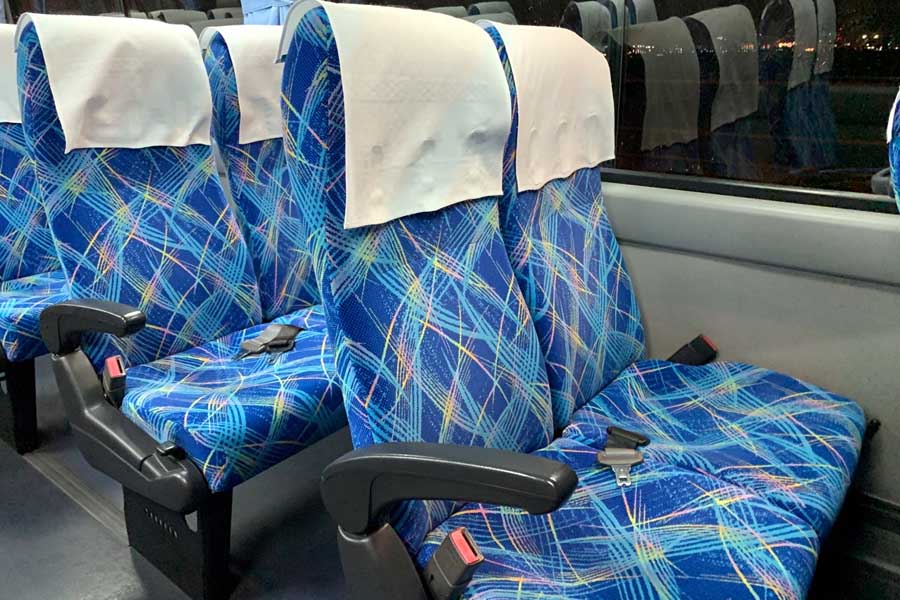 バスの席（画像：写真AC）