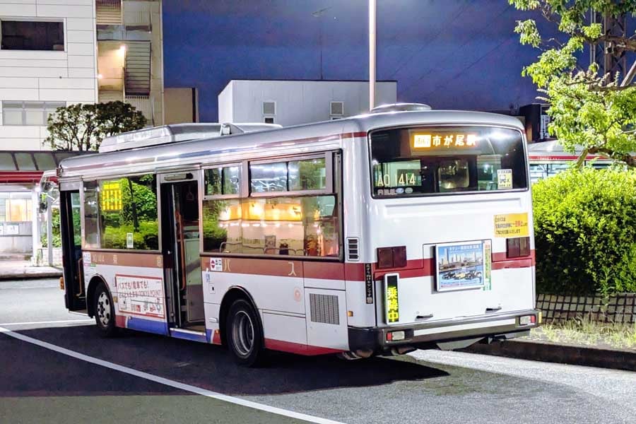 路線バス（画像：写真AC）
