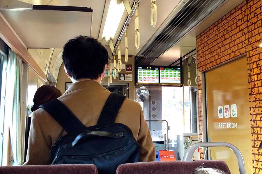 トイレ前（画像：上岡直見）