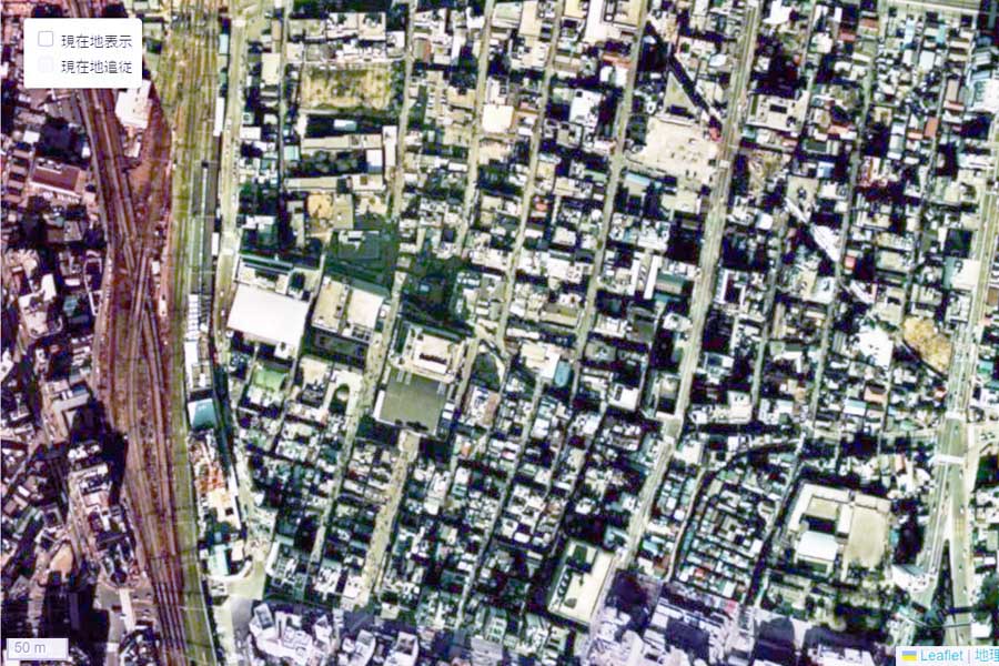 1975年頃に撮影された「歌舞伎町」周辺の航空写真（画像：国土地理院）