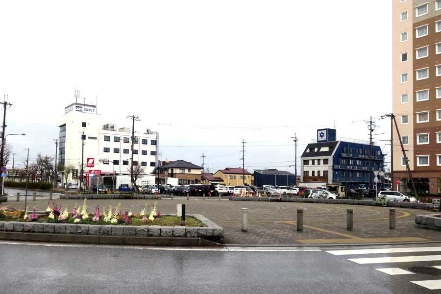 米原駅前の様子（画像：写真AC）