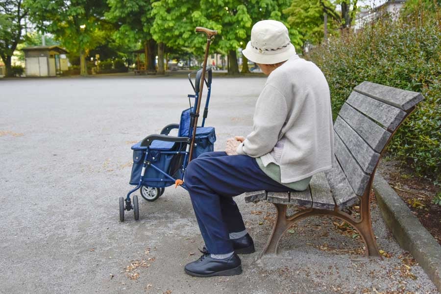 高齢者（画像：写真AC）