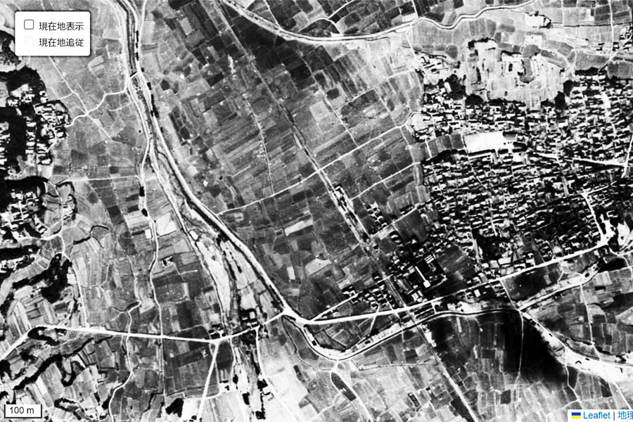 1947年頃の「交野市駅」周辺の航空写真（画像：国土地理院）