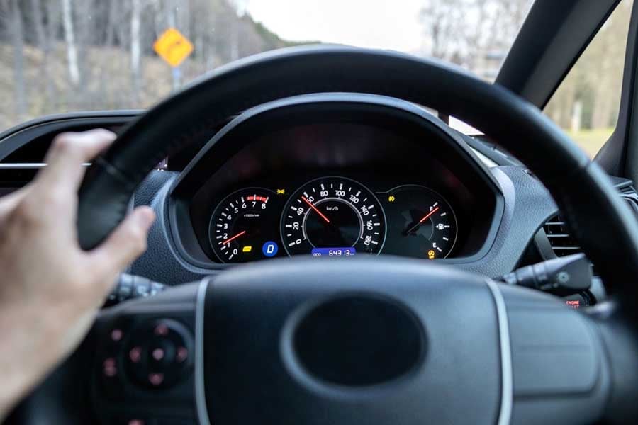 運転イメージ（画像：写真AC）