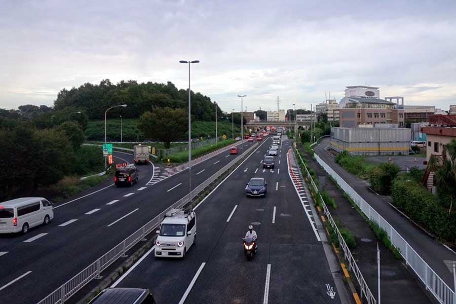 東京、日野バイパス（画像：写真AC）