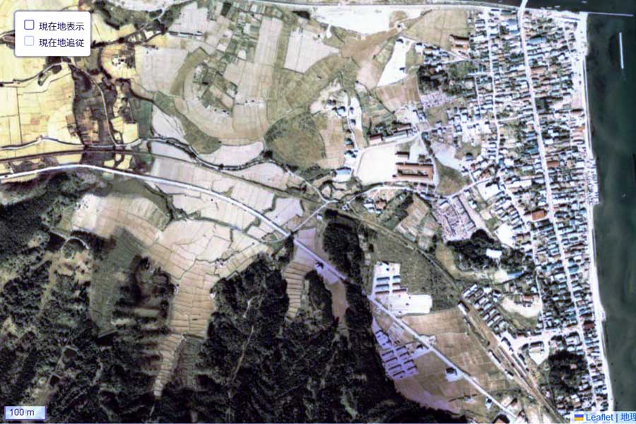 1975年頃に撮影された「蟹田駅」周辺の航空写真（画像：国土地理院）