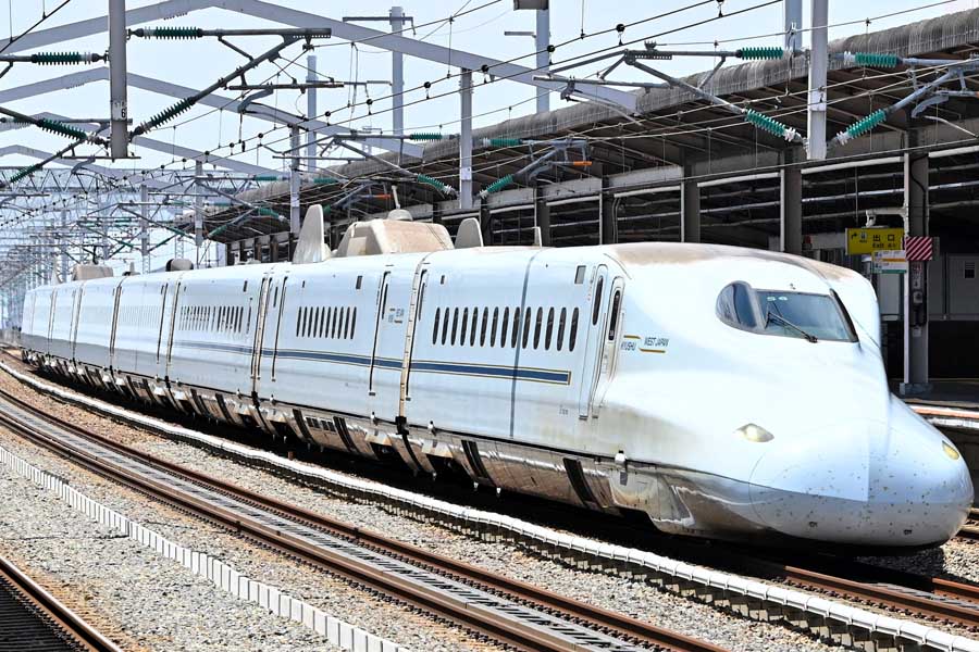 新幹線（画像：写真AC）