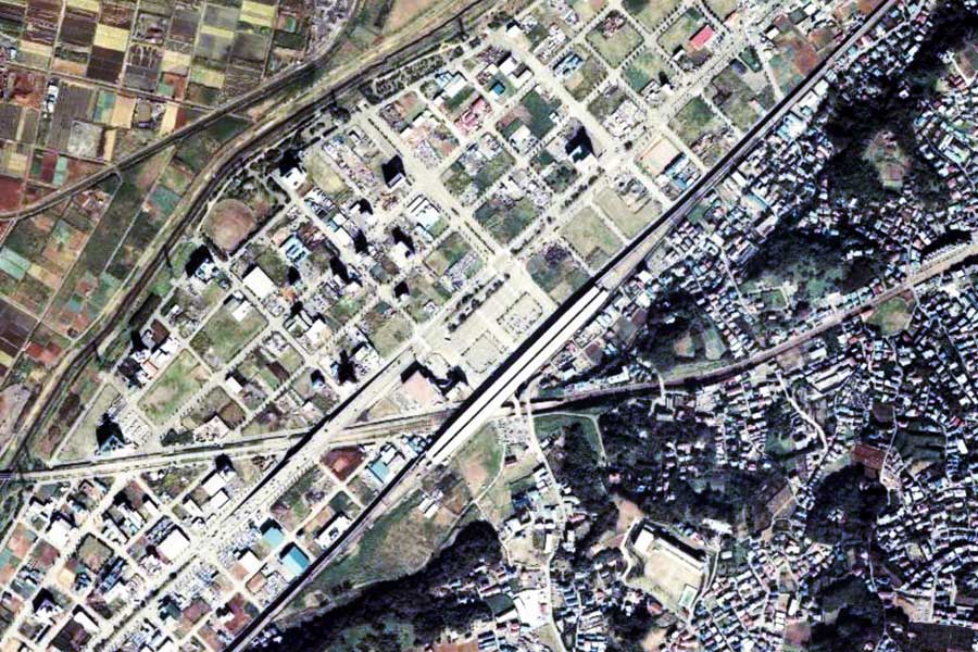 1980年頃の新横浜駅周辺の航空写真（画像：国土地理院）