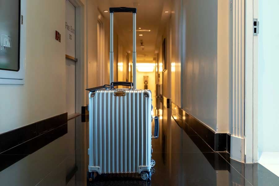 一人旅のイメージ（画像：写真AC）