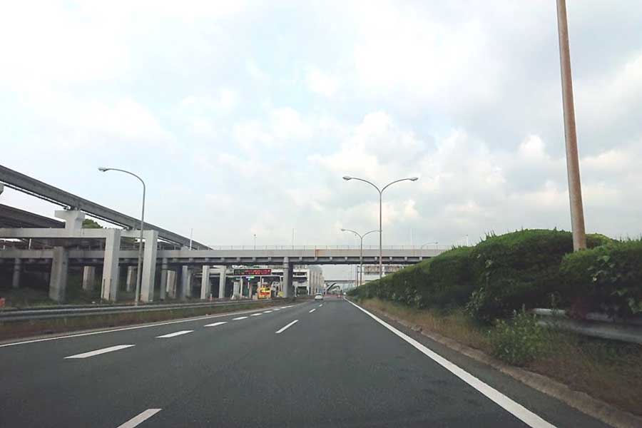 快適な高速道路（画像：都野塚也）