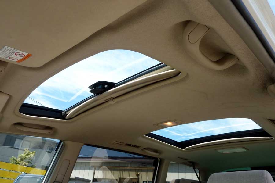 自動車のサンルーフ（画像：写真AC）