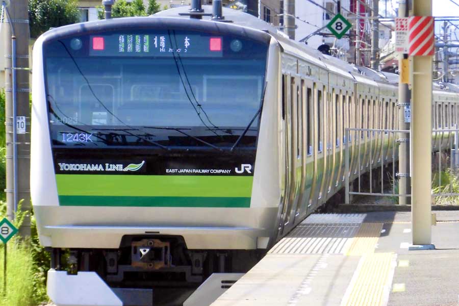 電車（画像：写真AC）