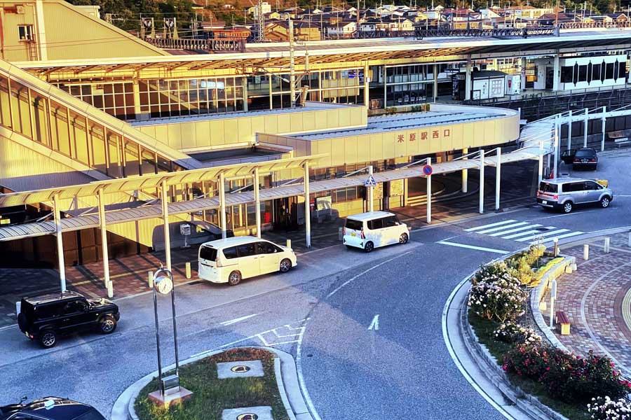 米原駅前の様子（画像：写真AC）
