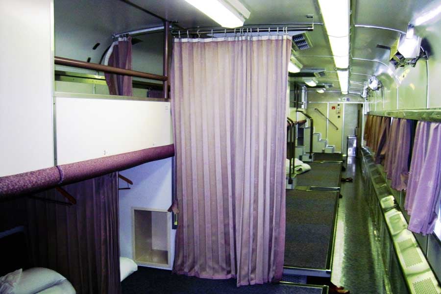 「はまなす」の「のびのびカーペット」。2011年8月22日、筆者撮影（画像：大塚良治）