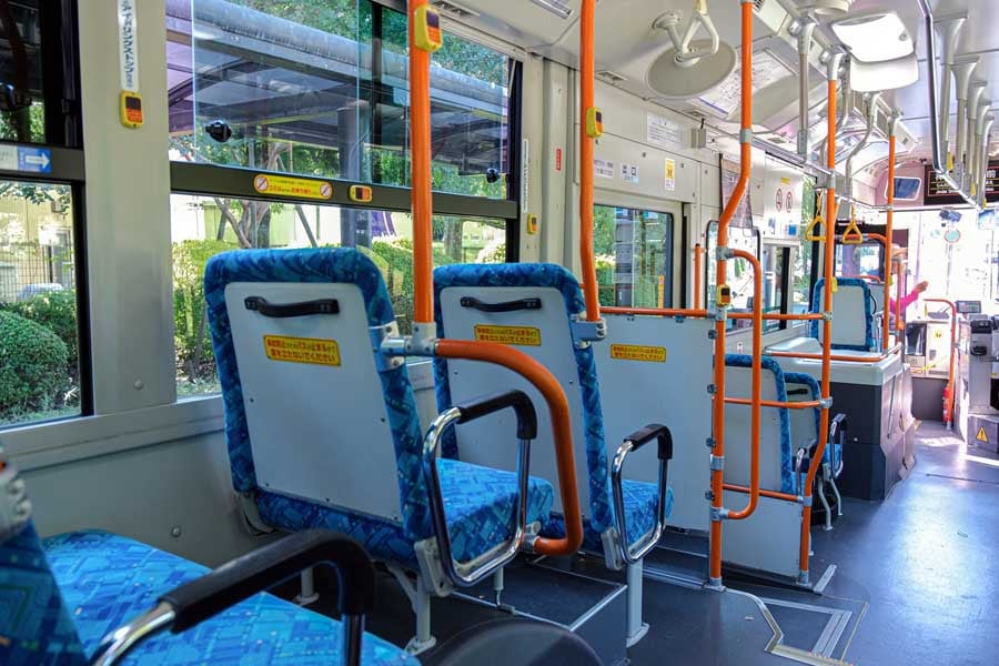 路線バス（画像：写真AC）