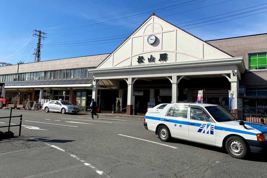 昭和レトロな雰囲気を漂わせるかつての松山駅（画像：高田泰）