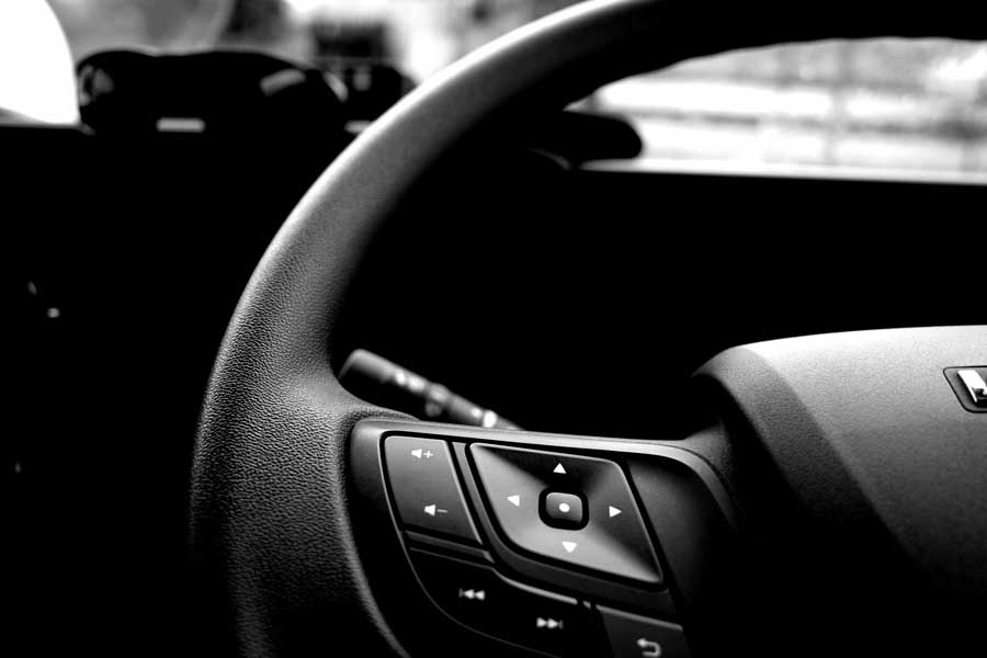 物流トラック（画像：写真AC）