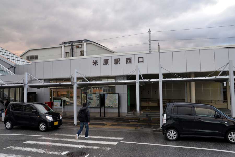 米原駅前の様子（画像：写真AC）