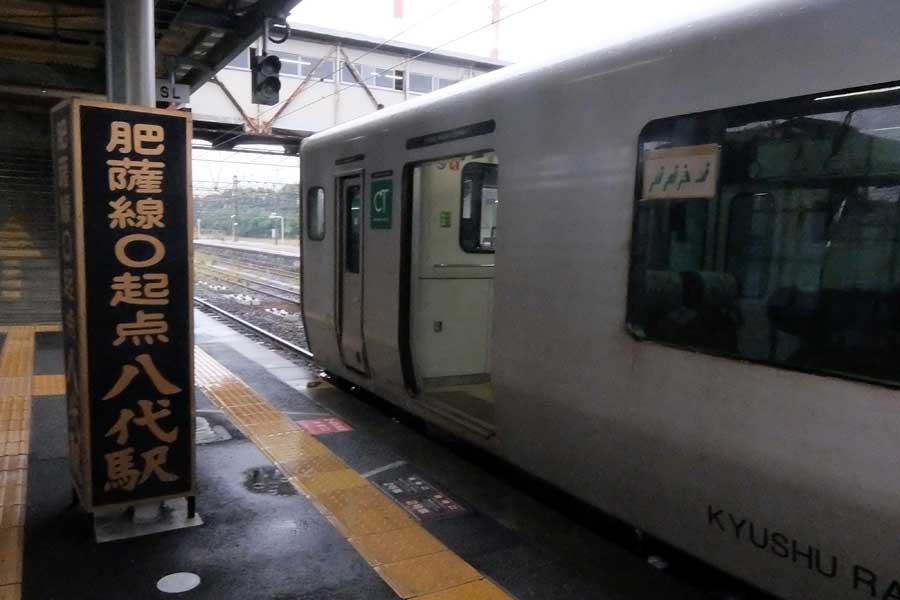 肥薩線の多くの路線は運休状態で、沿線では早期の復旧が求められている（画像：昼間たかし）