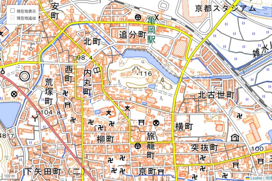 現在の「亀岡駅」周辺の地図（画像：国土地理院）