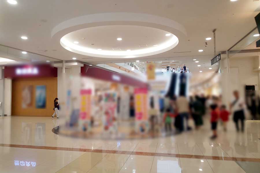 ショッピングモールのイメージ（画像：写真AC）