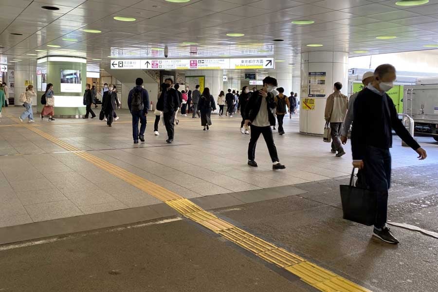 駅の風景（画像：写真AC）