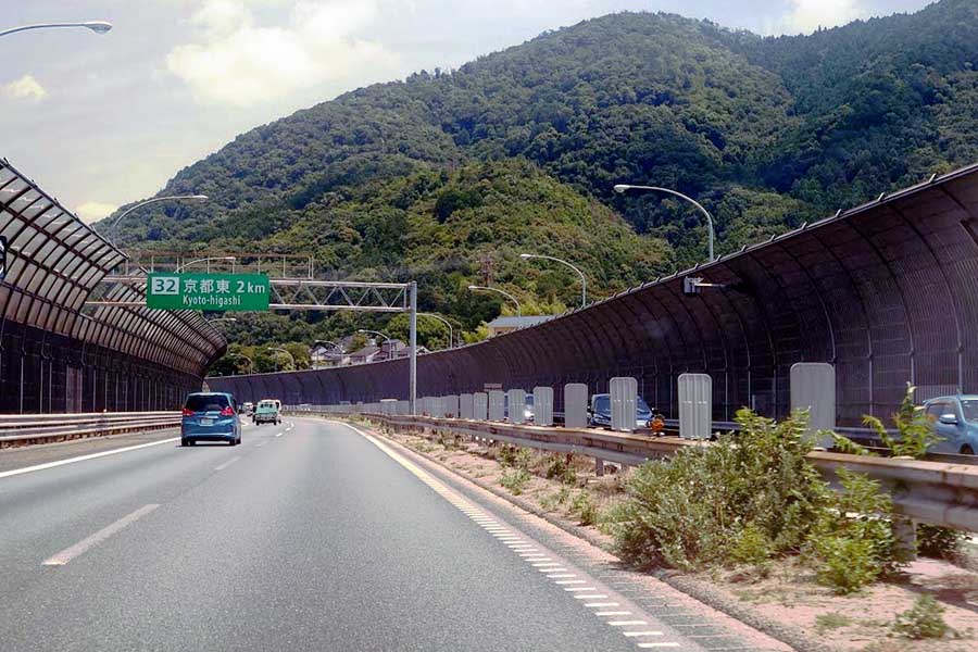 日本初の高速道路、名神高速道路(画像:都野塚也)