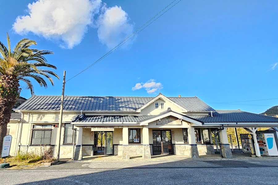 小湊鉄道線との接続駅となっていたかもしれないJR安房小湊駅。2024年12月24日撮影（画像：大塚良治）