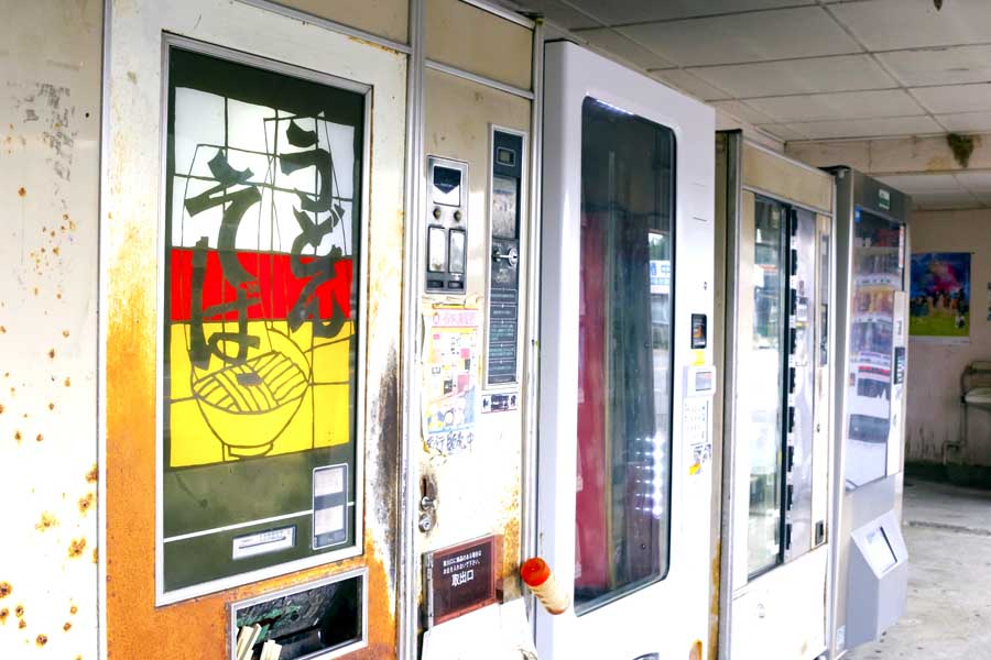 レトロ自販機のイメージ（画像：写真AC）
