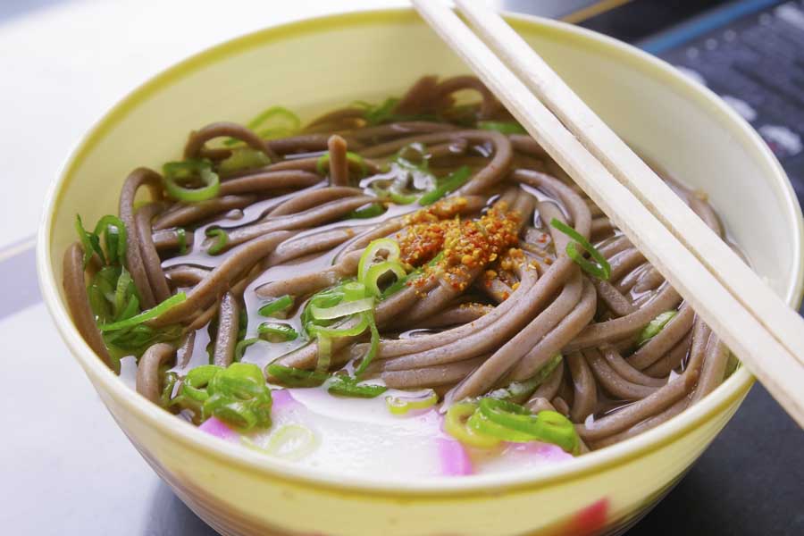 レレトロ自販機の「蕎麦」（画像：写真AC）