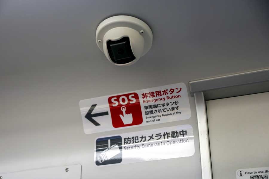 電車内の防犯カメラ（画像：写真AC）