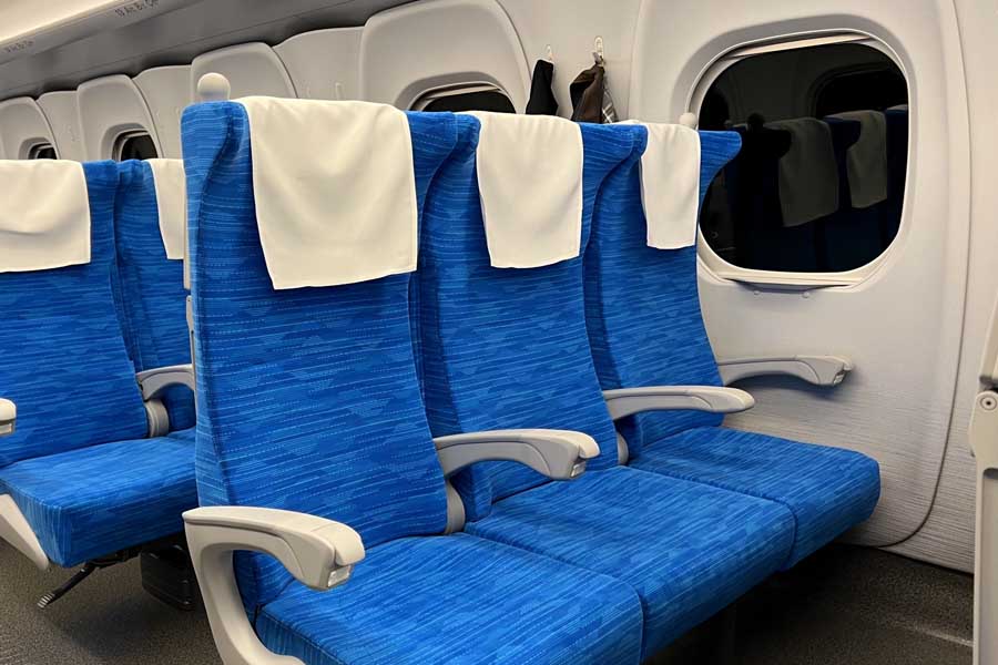 新幹線（画像：写真AC）