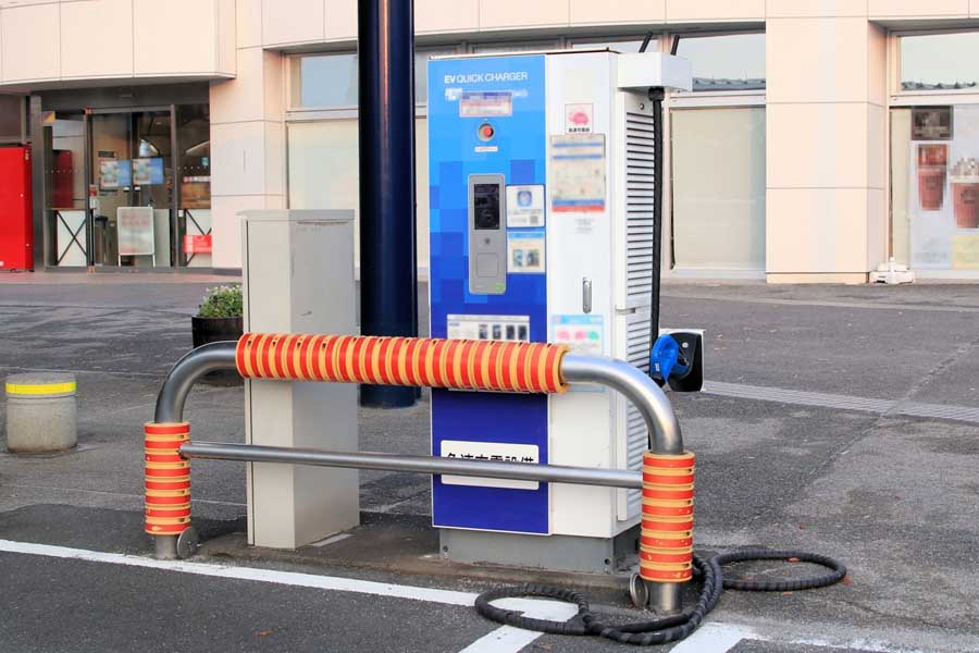 充電スタンド（画像：写真AC）