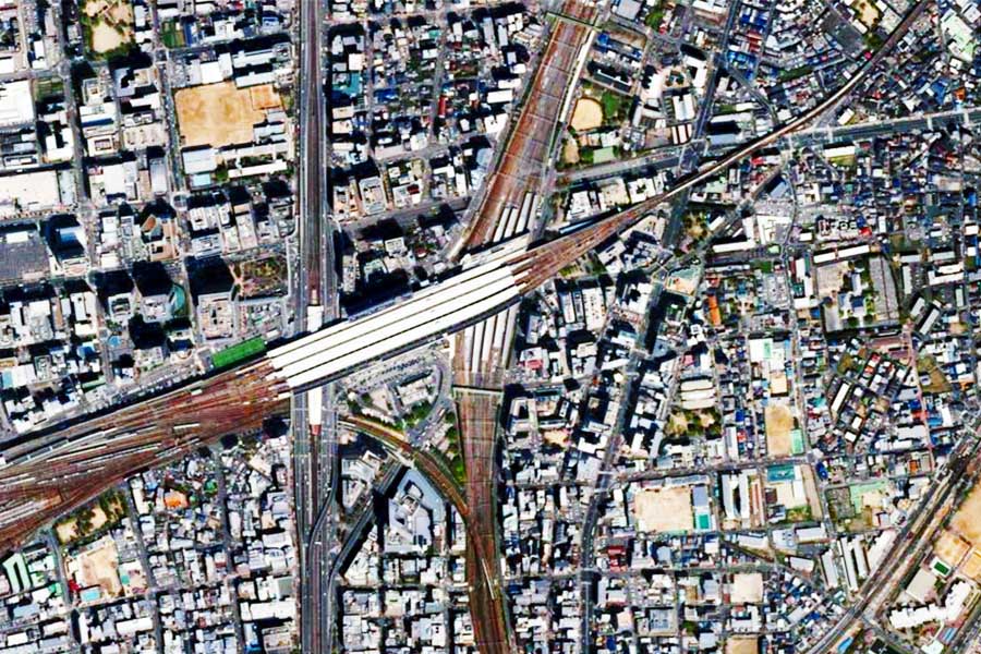 現在の「新大阪駅」周辺の航空写真（画像：国土地理院）