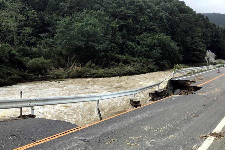 壊れた道路のイメージ（画像：写真AC）