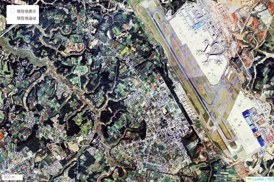 1990年頃に撮影された「成田空港」周辺の航空写真（画像：国土地理院）