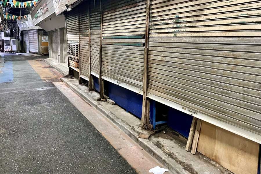 寂れた商店街のイメージ（画像：写真AC）