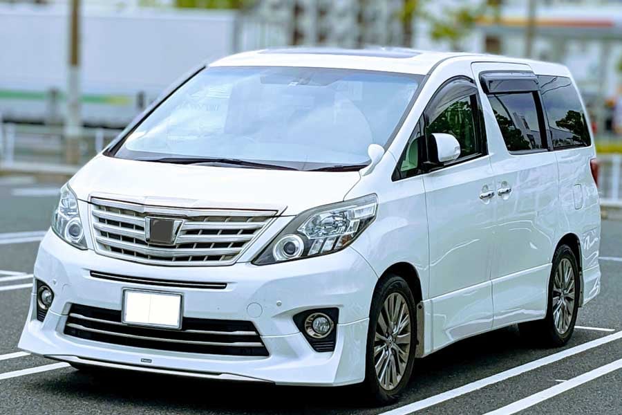 自動車(画像:写真AC)