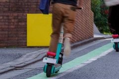 「電動キックボード ＝ 危険」って誰が言ったの？ 近畿大学「自転車の比較実験」で明らかになった意外な事実！ ユーザー心理と安全対策の最新研究とは