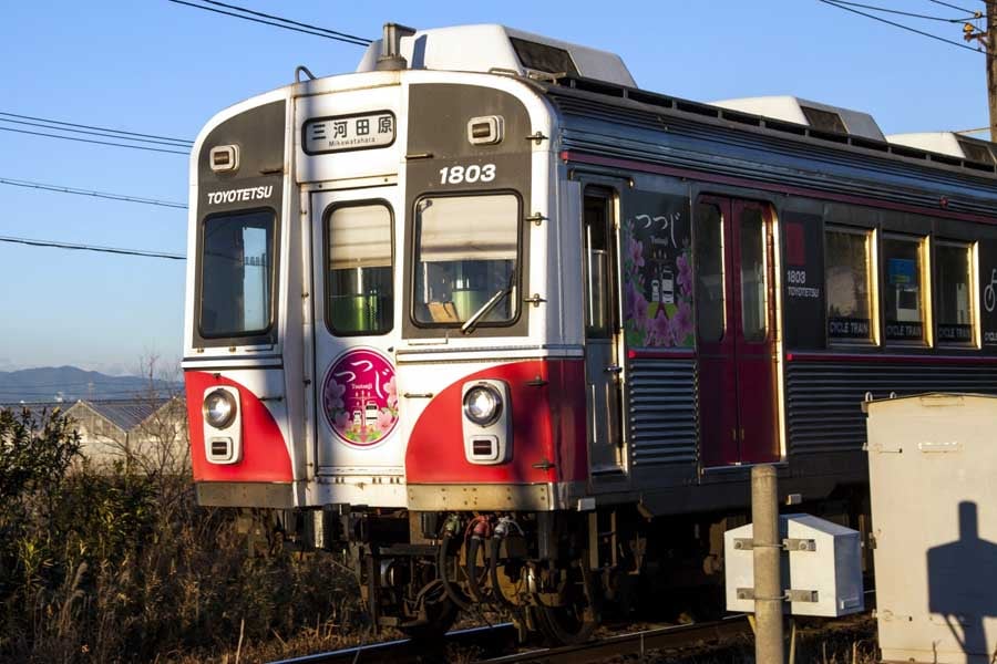 ローカル線(画像:写真AC)