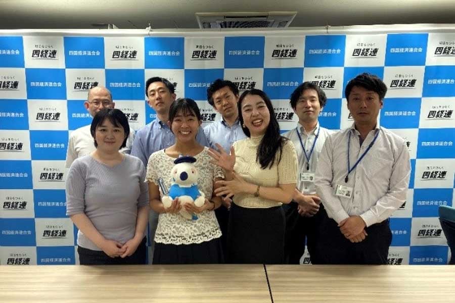 四経連メンバーの集合写真(画像:四国新幹線整備促進期成会)