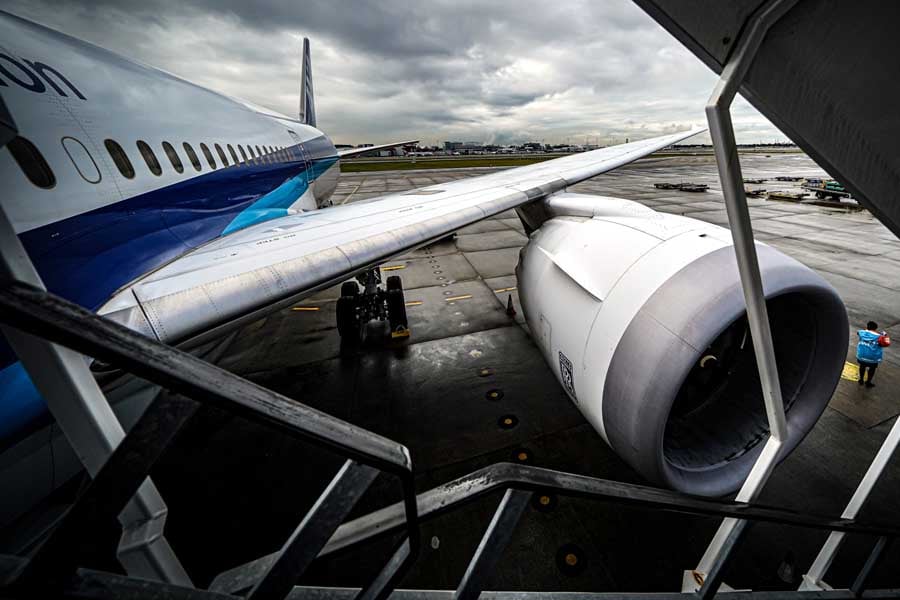 飛行機(画像:写真AC)