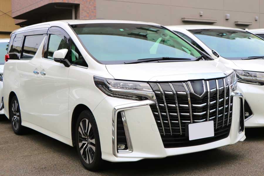 ミニバン（画像：写真AC）