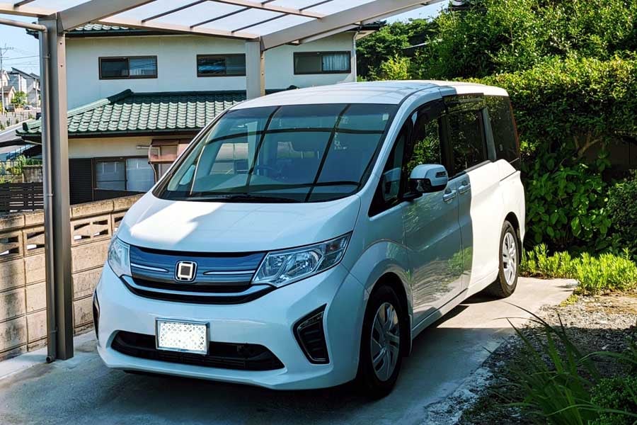 ミニバン（画像：写真AC）