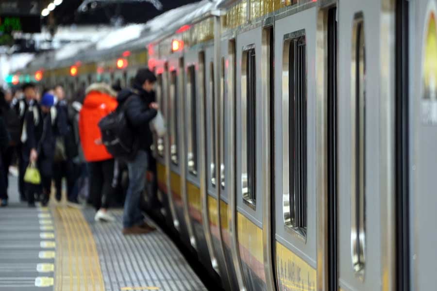 電車(画像:写真AC)